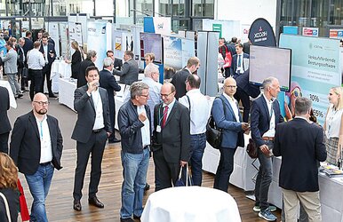 Finanz- und Versicherungsmakler zu Besuch bei der Hauptstadtmesse der Fonds Finanz