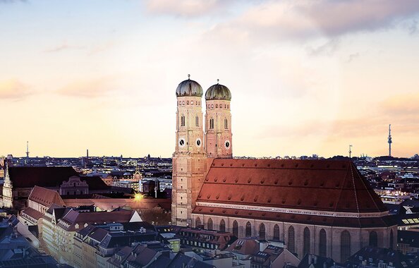 Foto von München, wo ein Mal im Jahr die MMM-Messe stattfindet, auf der sich freie Vermittler zum Fortbilden, Austauschen und Netzwerken treffen